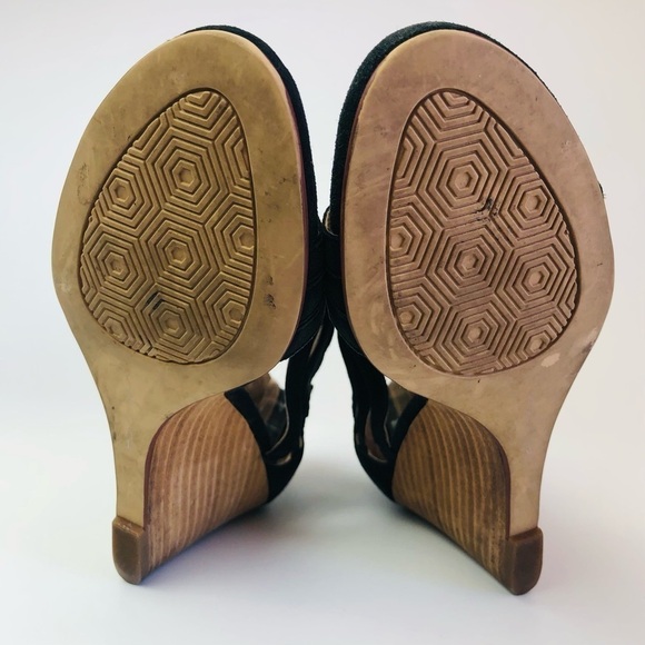 Halogen Kyla Suede Strappy Wedge Sandal - Picture 9 of 11